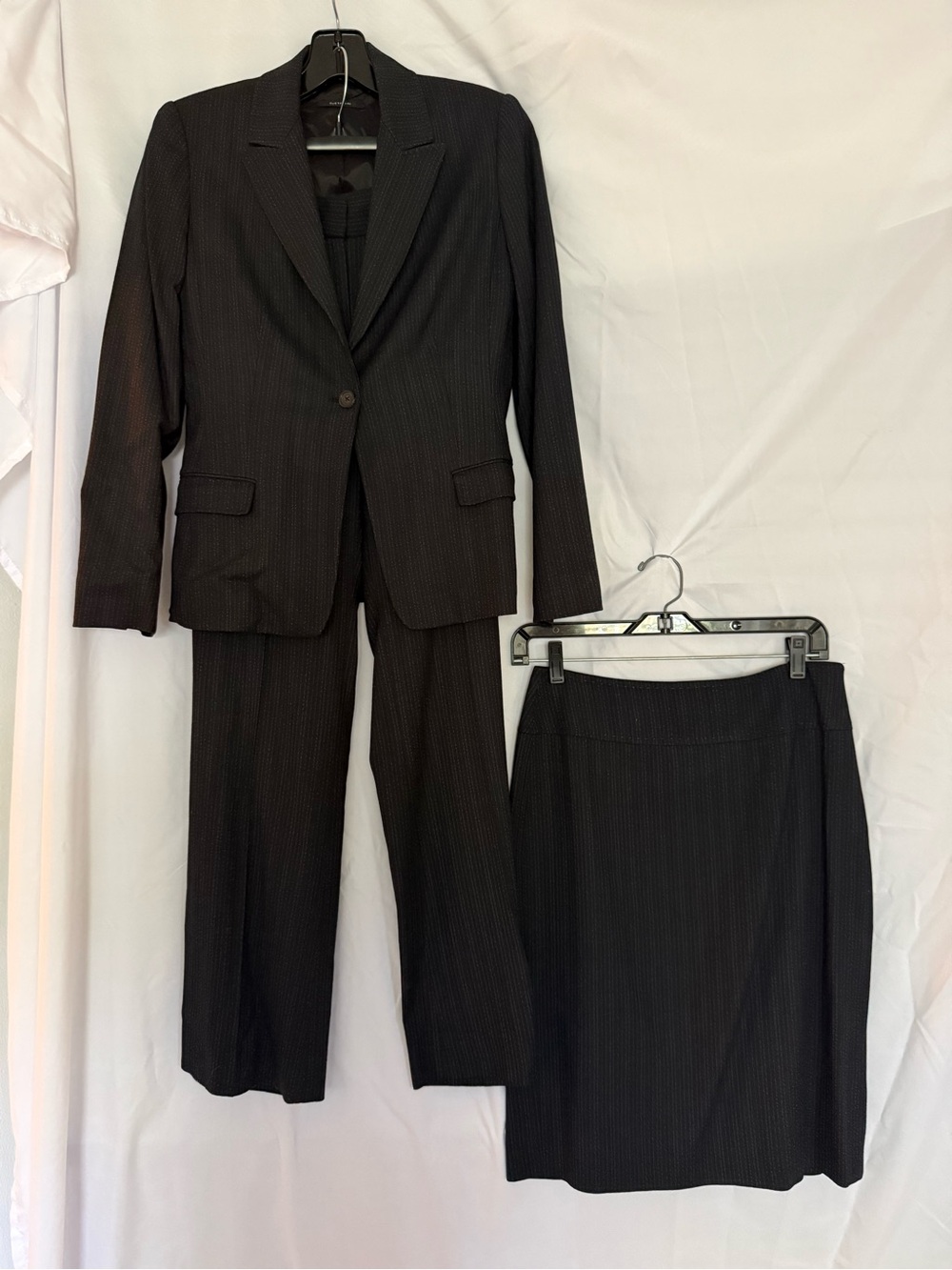 Elie Tahari Black Pinstripe Women's Blazer, Pants & Skirt Suit Set